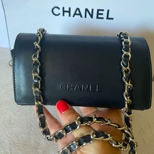 CHANEL Authentic Black Quilted Leather Magnetic Sunglasses Case with Chain